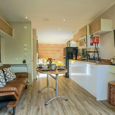 1 Bed In Oc-b32969 Hytte